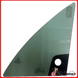 CRISTAL DEFLECTOR DE PUERTA DELANTERA IZQUIERDA CON ORIFICIO Piaggio AL 500  