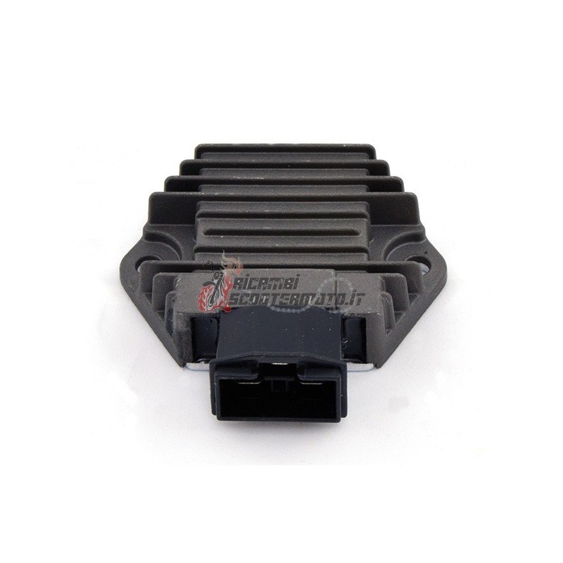 VOLTAGE REGULATOR PIAGGIO X9 250 2000-2003 VOLTAGE REGULATOR PIAGGIO X9 250 2000-2003