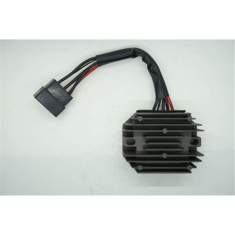 VOLTAGE REGULATOR SUZUKI GSX R (V/W/Y) 600 1997-2000 VOLTAGE REGULATOR SUZUKI GSX R (V/W/Y) 600 1997-2000